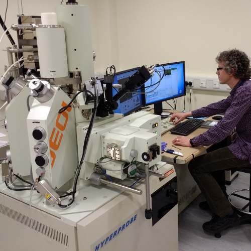 Field-emission electron probe microanalyser
